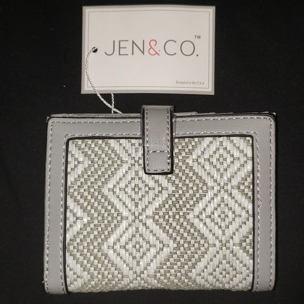 NWT- Jen & Co Folding Wallet. Grey & White Chevron. Model WL2066 - Picture 3 of 7